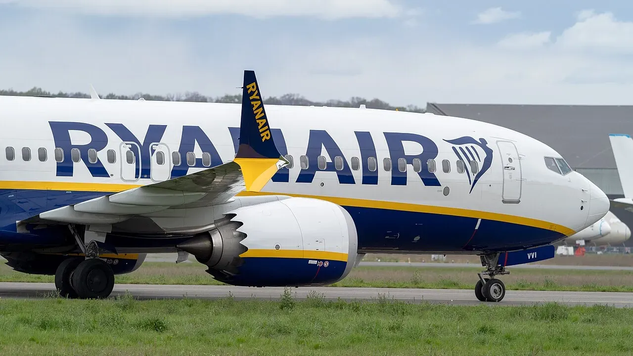 Ryanair flight turns back to Porto after pilot sends ‘possible hijack’ signal